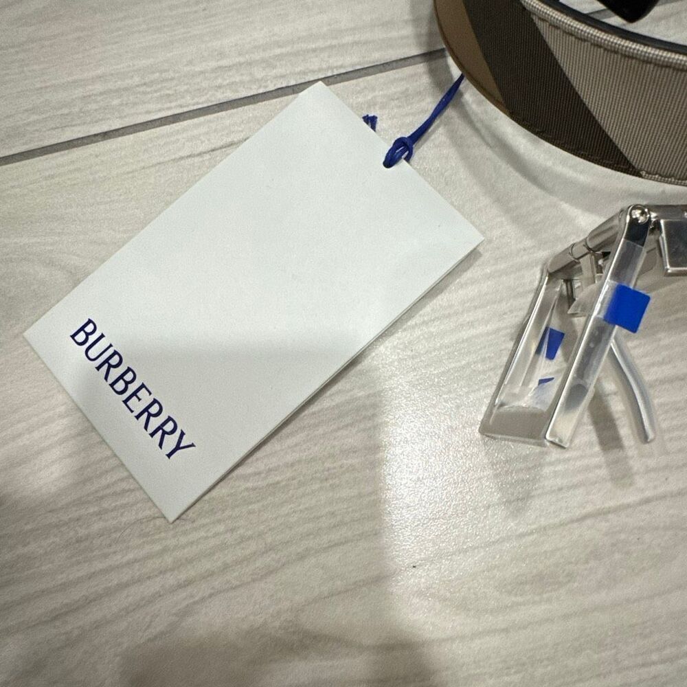 NWT men’s Burberry nova check belt size 32   80 cm comes with authentication pap - Picture 2 of 7